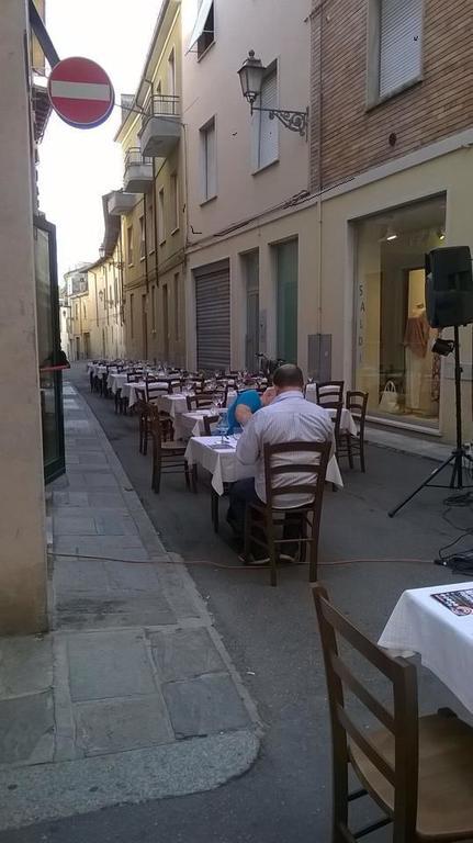 Locanda San Fiorenzo Fiorenzuola d'Arda Exterior photo