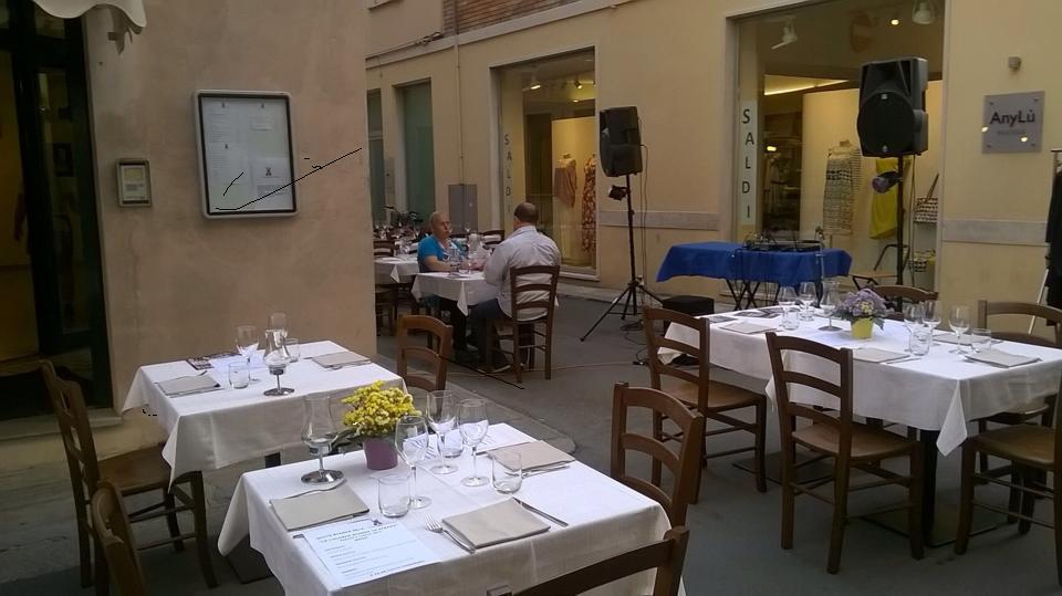 Locanda San Fiorenzo Fiorenzuola d'Arda Exterior photo