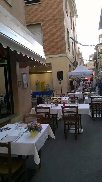 Locanda San Fiorenzo Fiorenzuola d'Arda Exterior photo